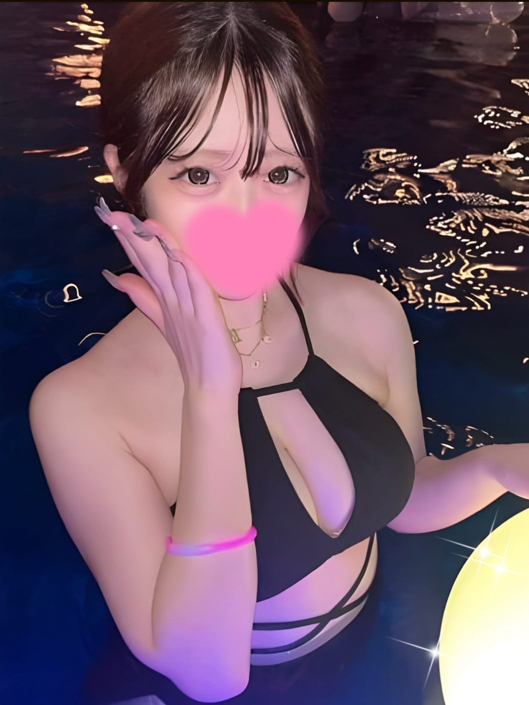 みかりん☆|ペロりんクリーむで評判の女の子