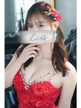 更科茉莉花|エトワールで評判の女の子