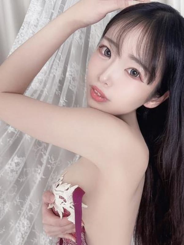 ゆら|E+名古屋でおすすめの女の子