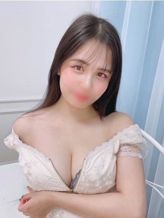 べる|CLUB NEWYORKでおすすめの女の子