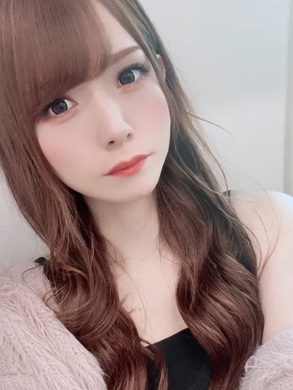 いずみ|純情な美人妻で評判の女の子