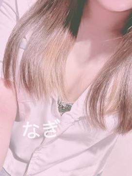 なぎ|ハニーマカロンで評判の女の子