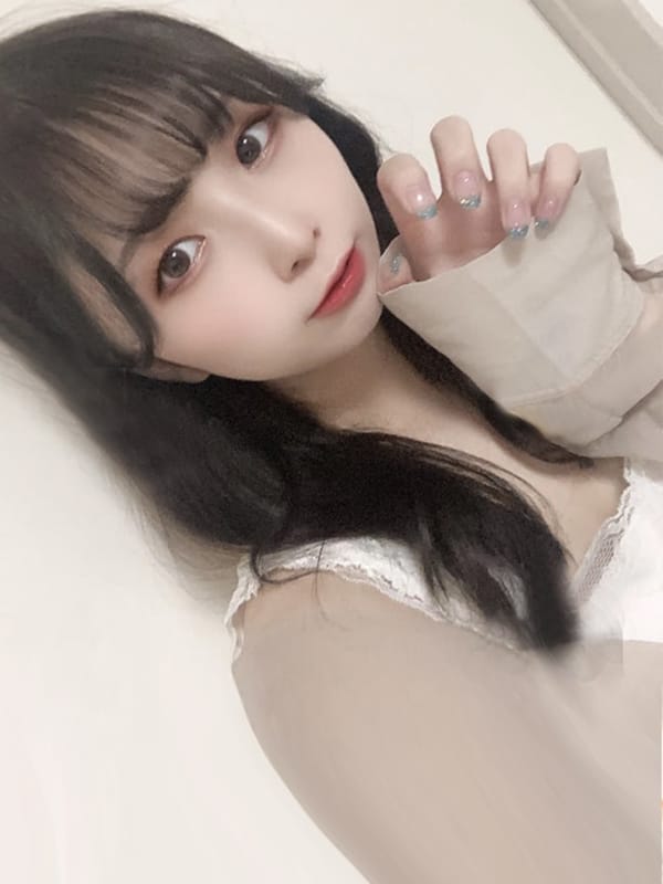 にいな|10000円のナマ彼女でおすすめの女の子