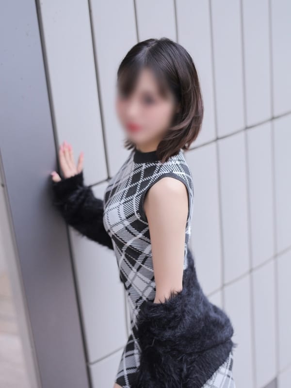 百菜|PURE MAISON（ピュアメゾン）でおすすめの女の子