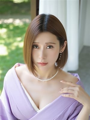 まなか|蜜月夫人～羞恥に溺れた妻でおすすめの女の子