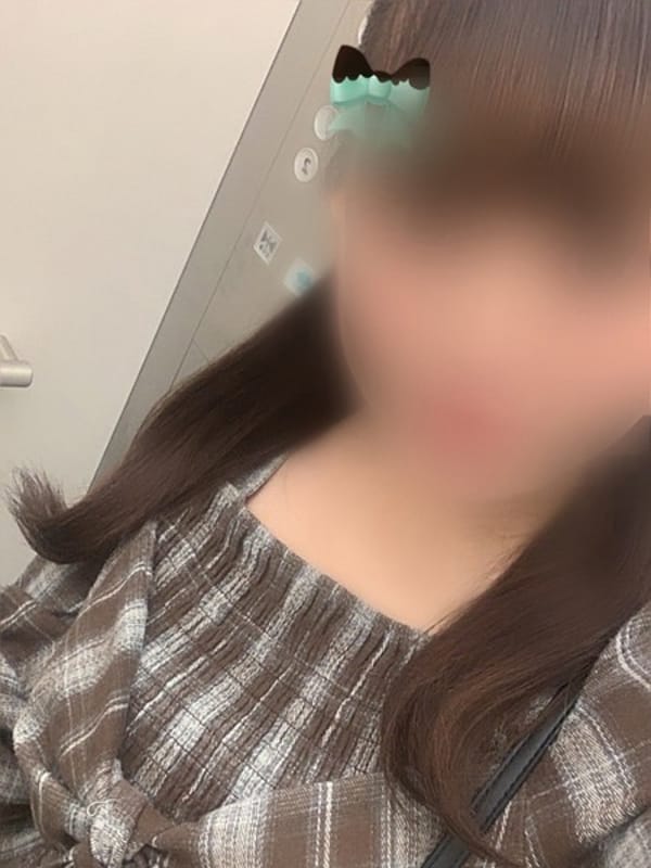 ななか【素人・未経験コース】|Cloverでおすすめの女の子