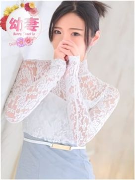 みきな|Berry Sweetie~ 幼妻 ~で評判の女の子