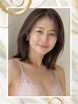 静川みやこ|大人の隠れ家~Salon de Maman~で評判の女の子