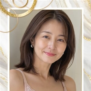 静川みやこ