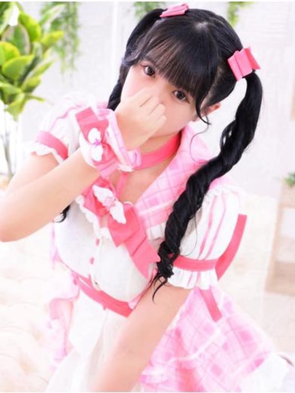 しの|アイドルプロジェクトで評判の女の子