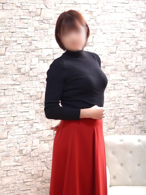 あや【上品な顔立ちに美しいスタイル】