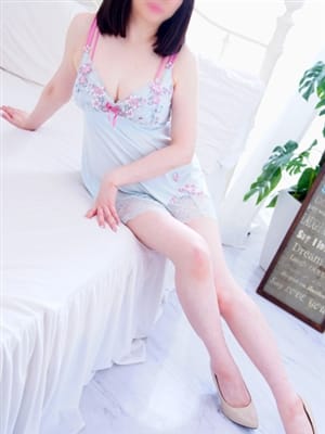 水川すみれ(Mrs.Revoir-ミセスレヴォアール-)のプロフ写真4枚目