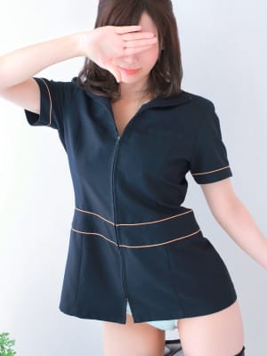 小島まきな