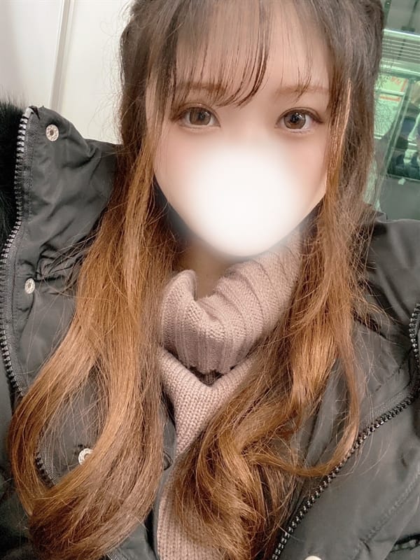 新人ななみ