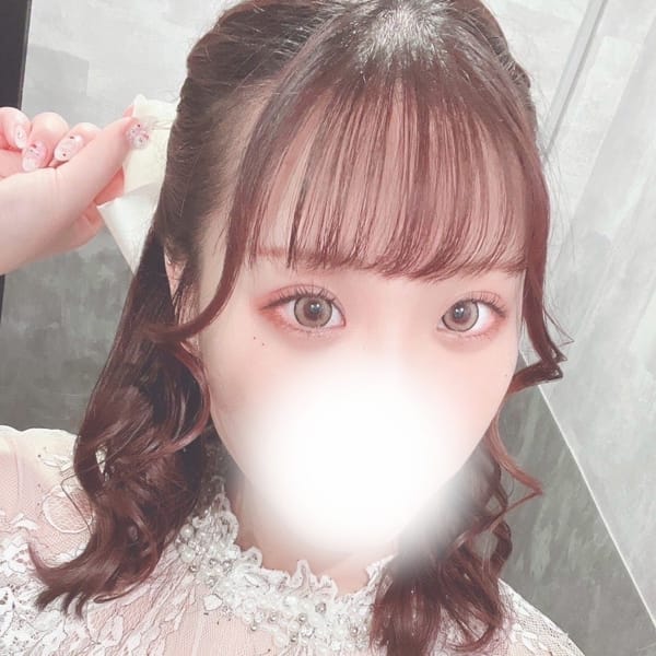 新人えれな