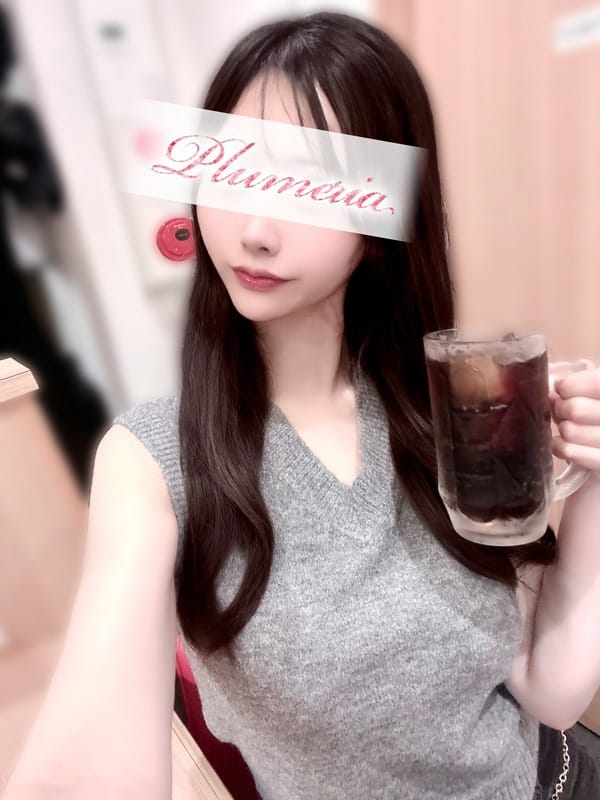 ビビ◆一度遊べば虜…|PLUMERIAで評判の女の子