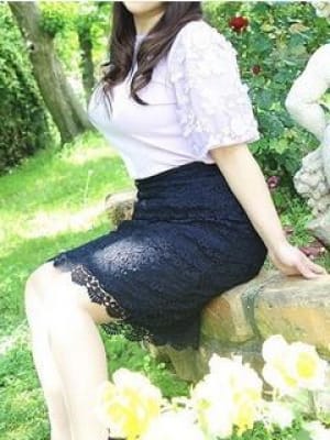 花|夙川人妻倶楽部で評判の女の子