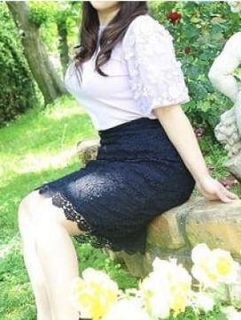 花|夙川人妻倶楽部で評判の女の子