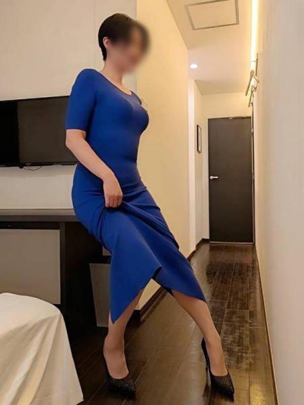 つゆ|マダム西船橋で評判の女の子