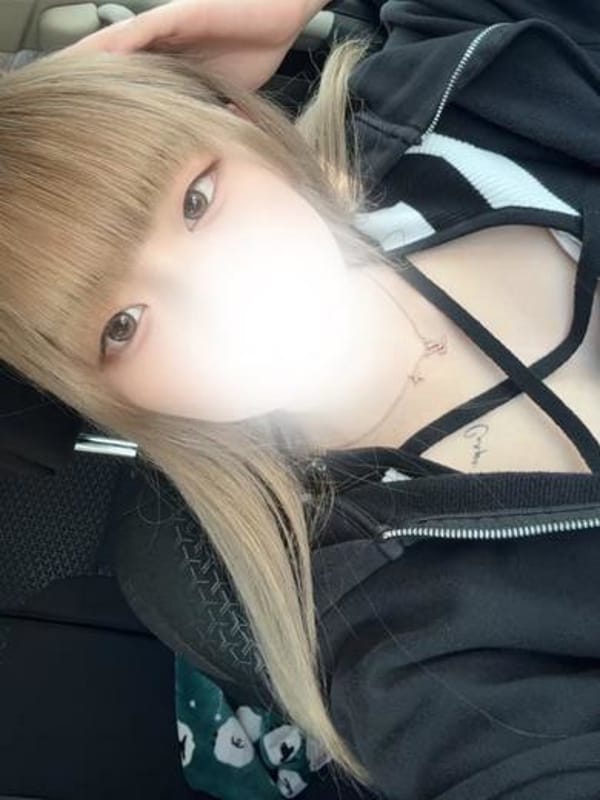 18歳素人美少女！ゆらちゃん|ロイヤル アテンダーでおすすめの女の子