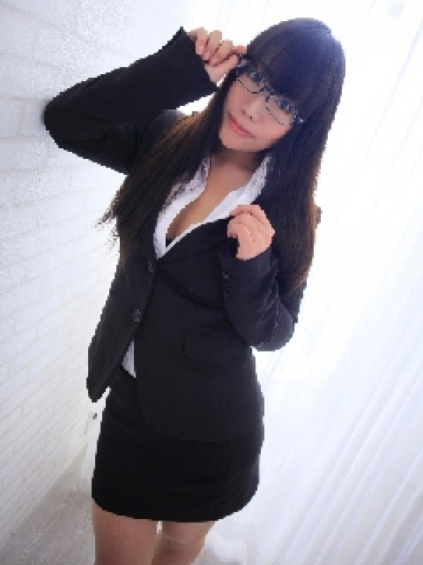 真田ユキ|幕張秘書課で評判の女の子