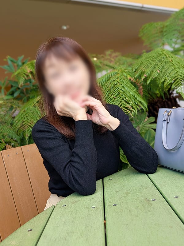 なるみ|完熟ばなな 谷九で評判の女の子