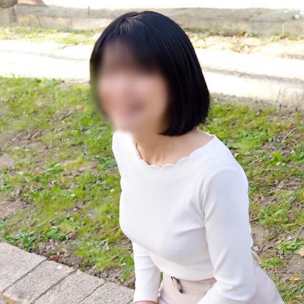 さとみ【気品溢れる極上の美人マダム♪】 | 完熟ばなな 谷九(谷九)