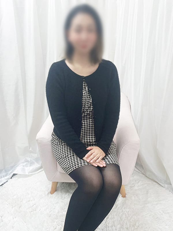冬月もね|恋する奥さん 西中島店でおすすめの女の子