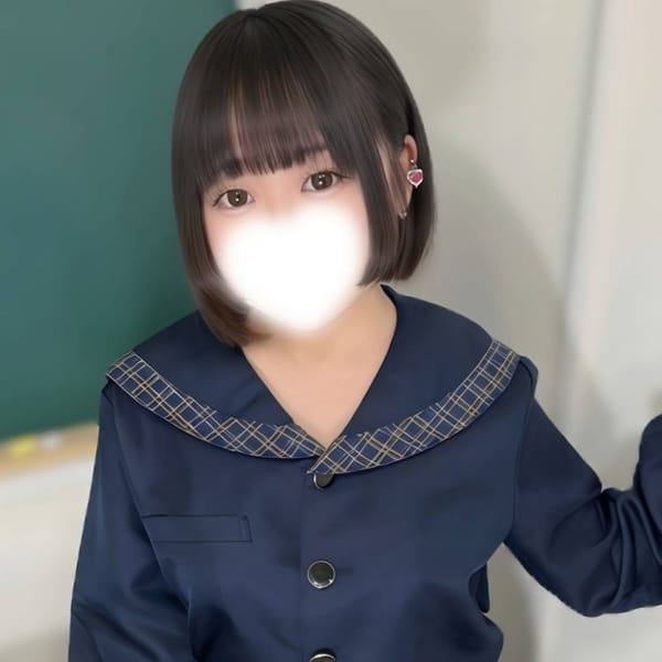 小梅 ララ