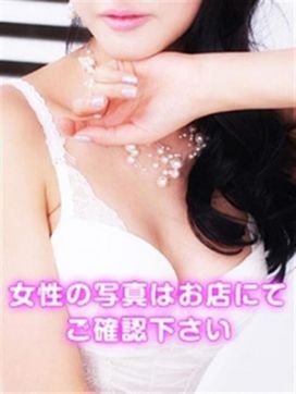 コトミ|ピンクのカーテンで評判の女の子