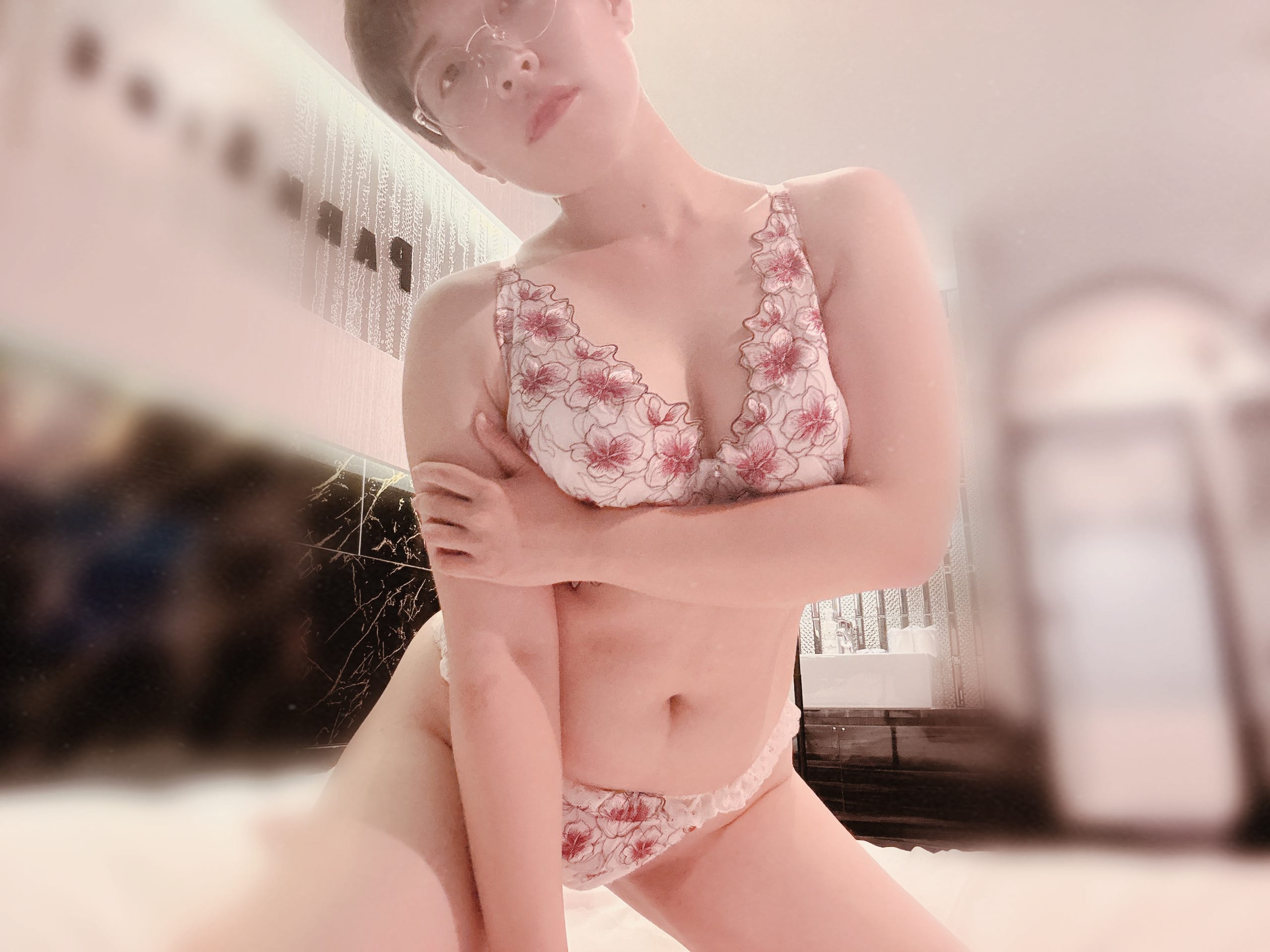 「本日1枠限定出勤！」10/25(金) 17:18 | るるかの写メ