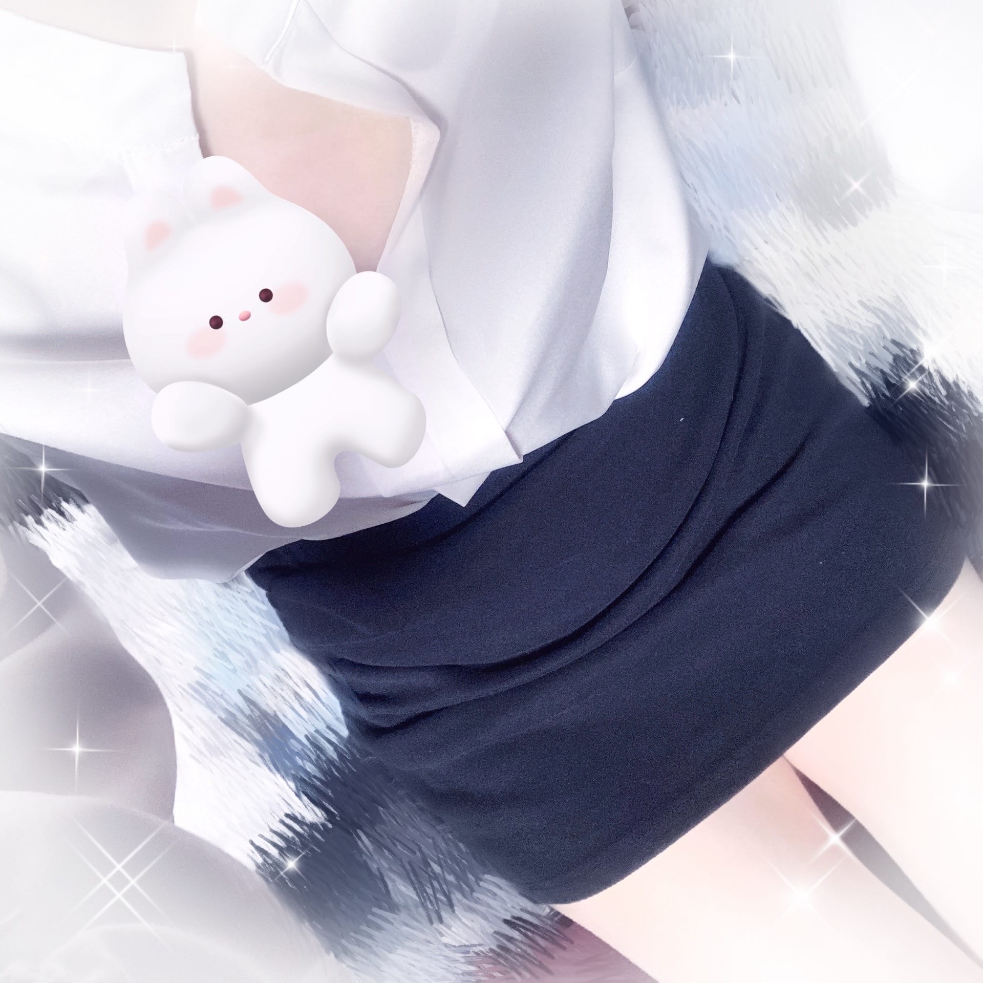みお「12時半から出勤です⟡˚.⋆」03/03(月) 11:27 | みおの写メ