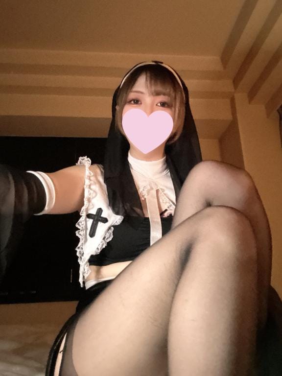 「明日いるよーん」03/16(日) 22:00 | カルタお嬢様の写メ
