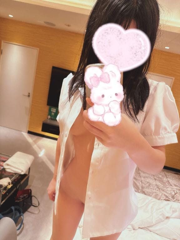 「ミント5号室のお兄さん」03/17(月) 02:18 | ミオナ【地元×未経験×ロリ】の写メ