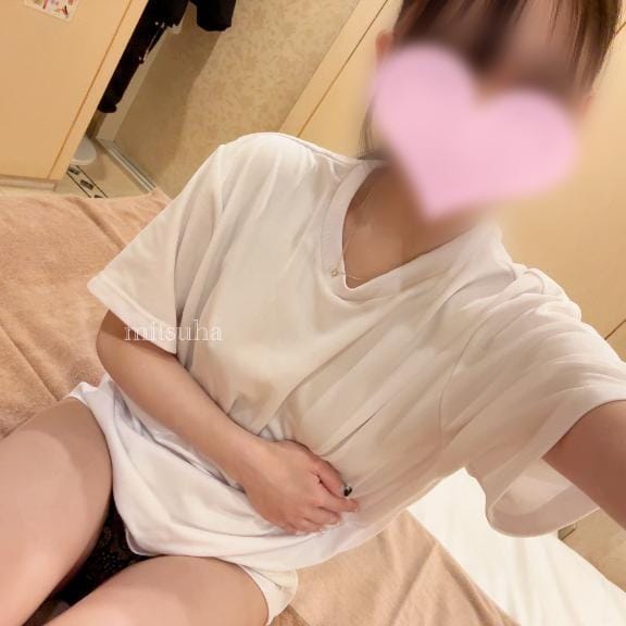 「オールヌード必須」03/18(火) 12:20 | みつはの写メ