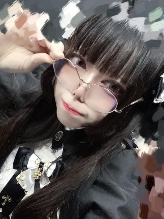 「結局メガネはすき？」03/21(金) 12:09 | まひる『色白黒髪ロリ巨乳』の写メ