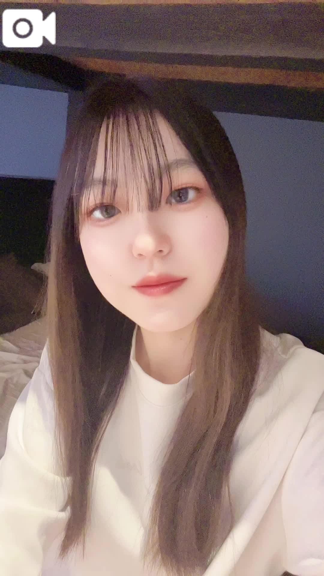 「明日は連勤最終日です♡」03/22(土) 03:16 | ゆなの写メ