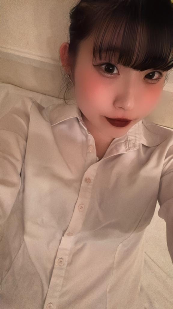 「日曜日もいるよー！☺️☺️」04/20(日) 02:05 | こはるの写メ