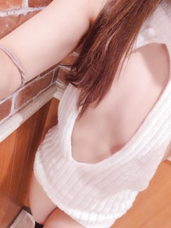 「今日もニット」04/20(日) 17:45 | 月野るなの写メ