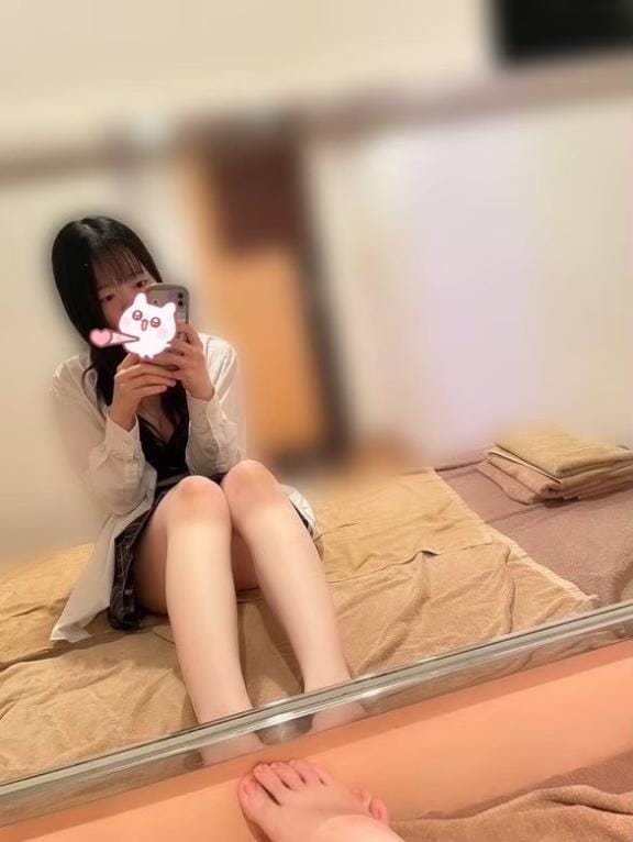 「」04/25(金) 01:48 | うとの写メ