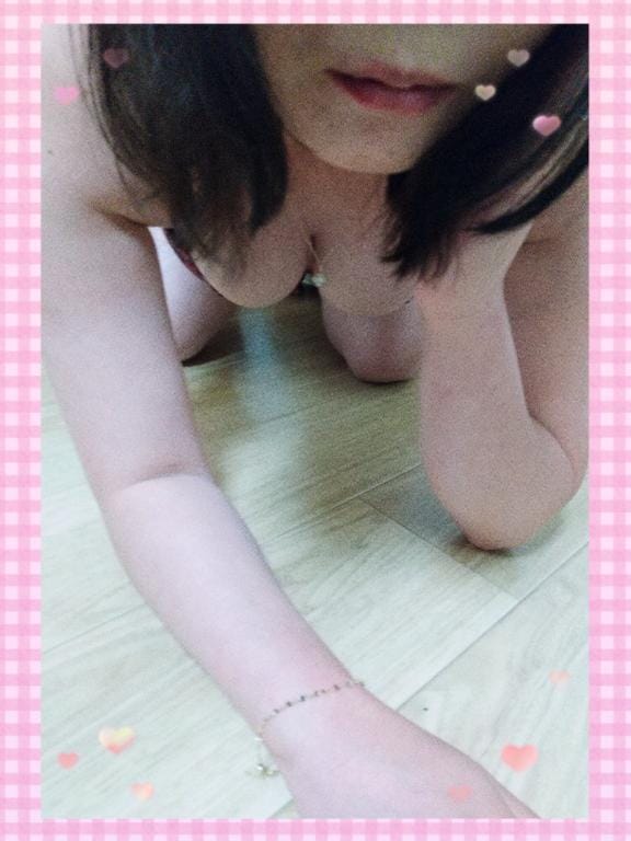 「おはよぉ～」05/22(木) 10:06 | むつき【電マ、秒で潮吹き】の写メ