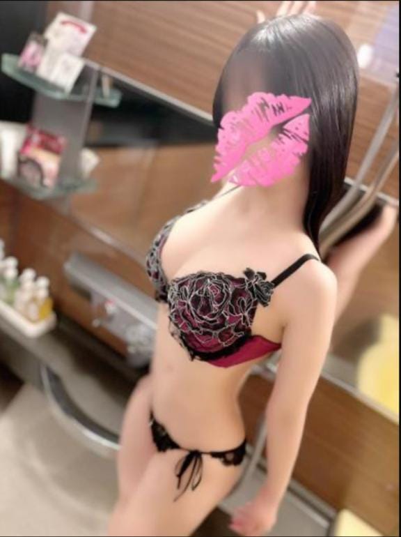「いるよ」06/06(金) 11:03 | 新人るな✨19歳SSS級美少女の写メ