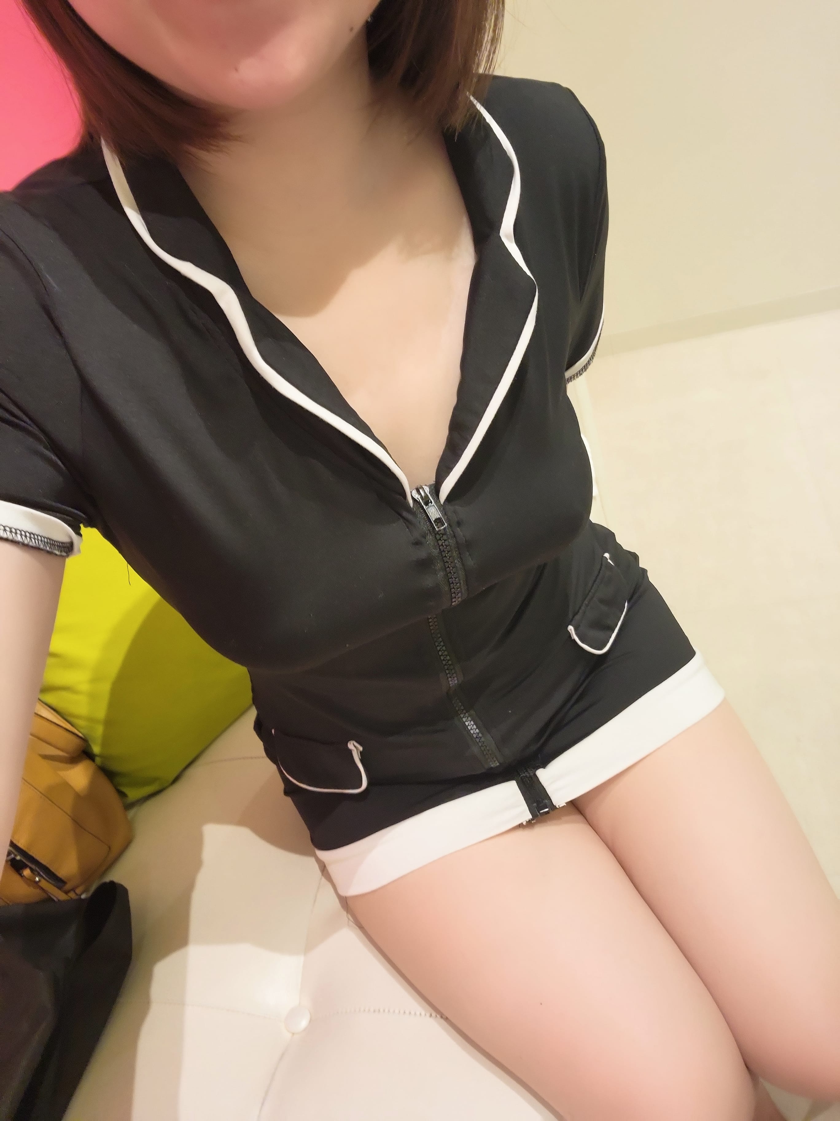 「お待ちしております️」06/12(木) 11:47 | まなの写メ