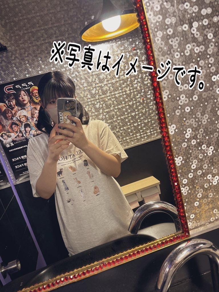 「大阪出張7/26.27」07/06(日) 22:40 | Lay(前日迄の予約)の写メ