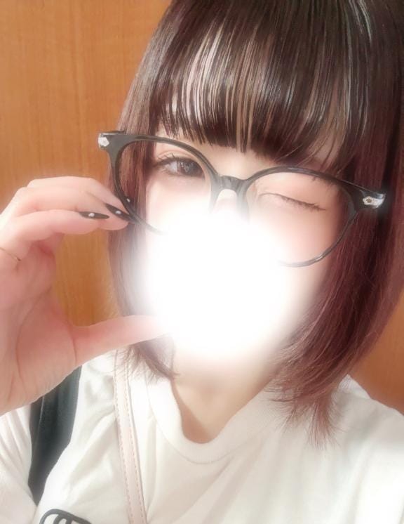 「待ってるね」07/18(金) 05:18 | ゆらの写メ
