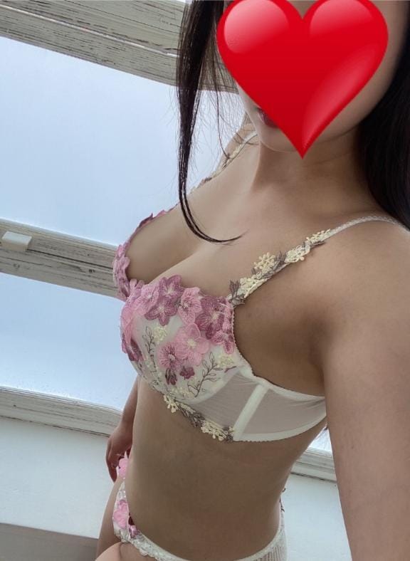 「20:00〜❣️」07/26(土) 19:03 | 新人ななみの写メ