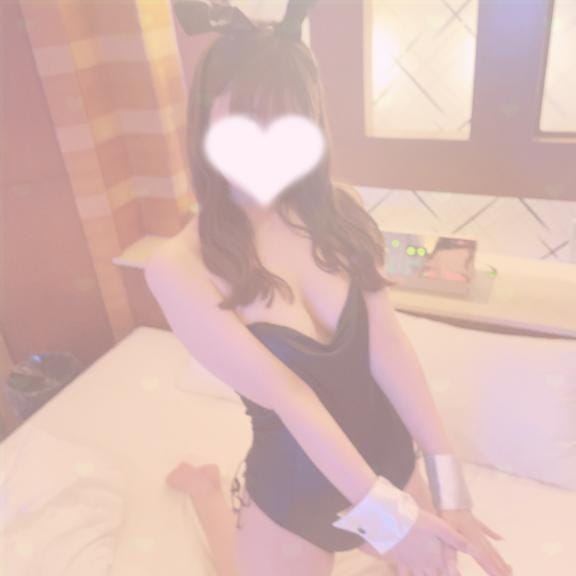 「出勤中♡」07/29(火) 19:01 | かや◇店長太鼓判プラチナ美女◇の写メ日記