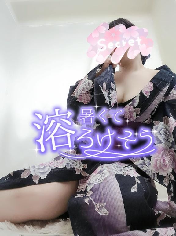 「八月は夢花火」08/04(月) 17:51 | 【熟女】こよみの写メ