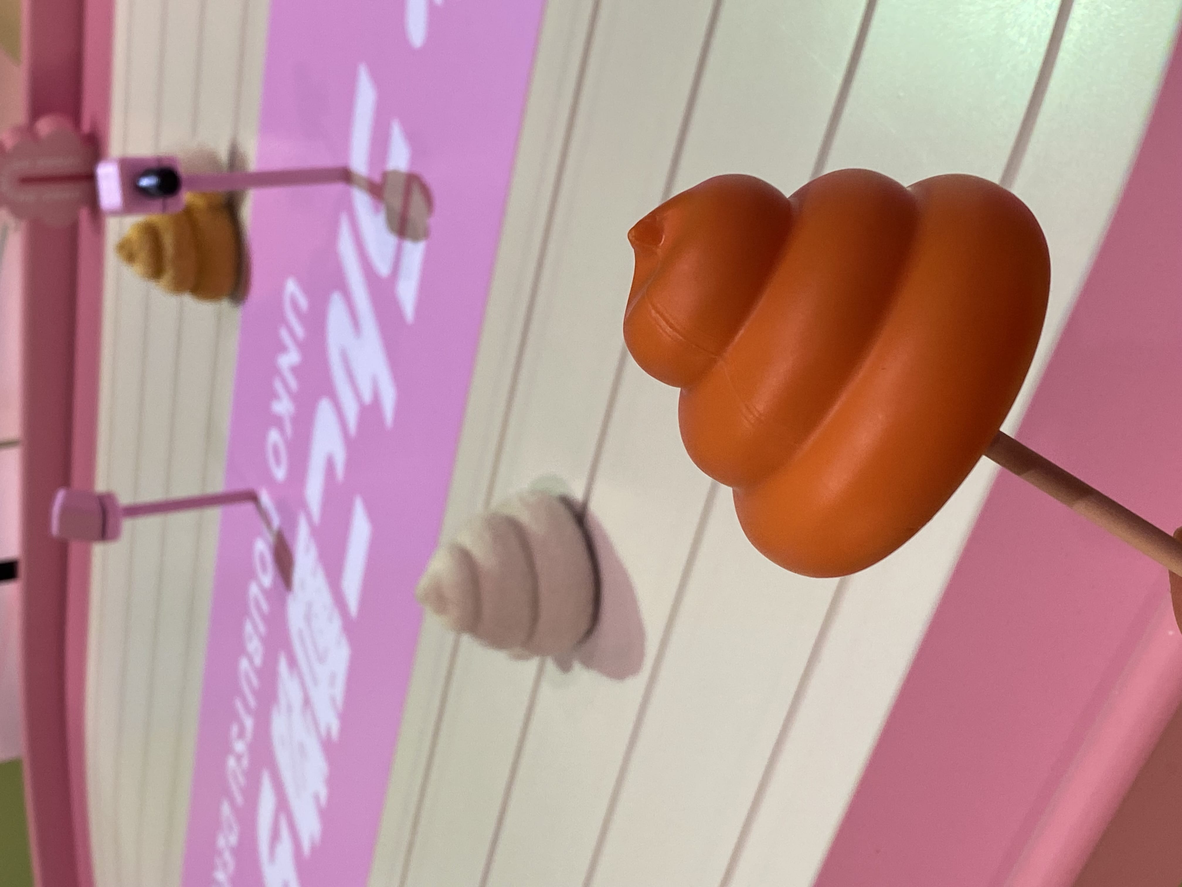 山中ウイ