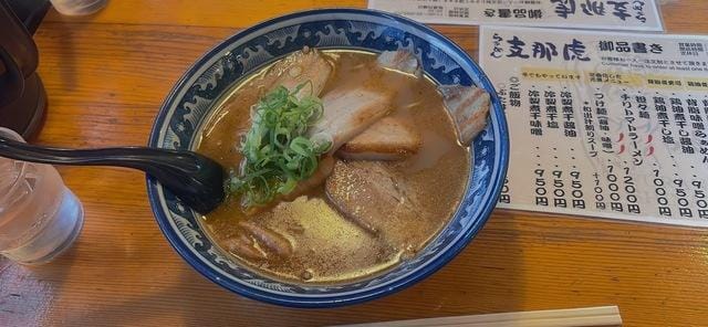 「食欲の」10/27(月) 19:57 | 横綱デブドーラの写メ